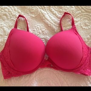Victoria’s Secret Dream Angel Push up Bra! 38D